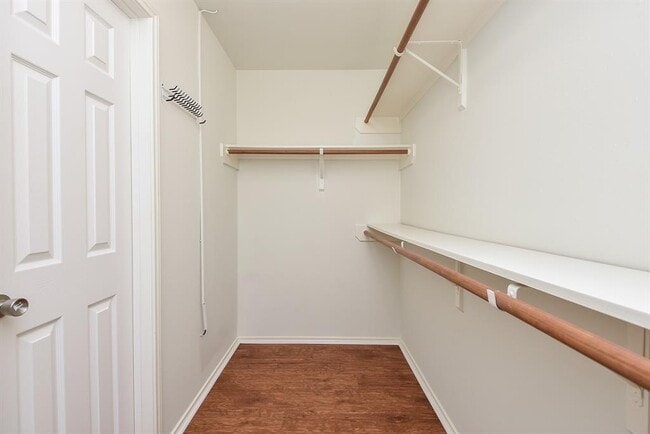 Building Photo - 4026 Almond Lake Dr