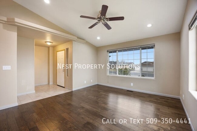 Building Photo - 1525 S Bailey Ave