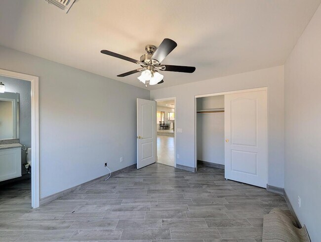 Building Photo - 27321 N Gidiyup Trail