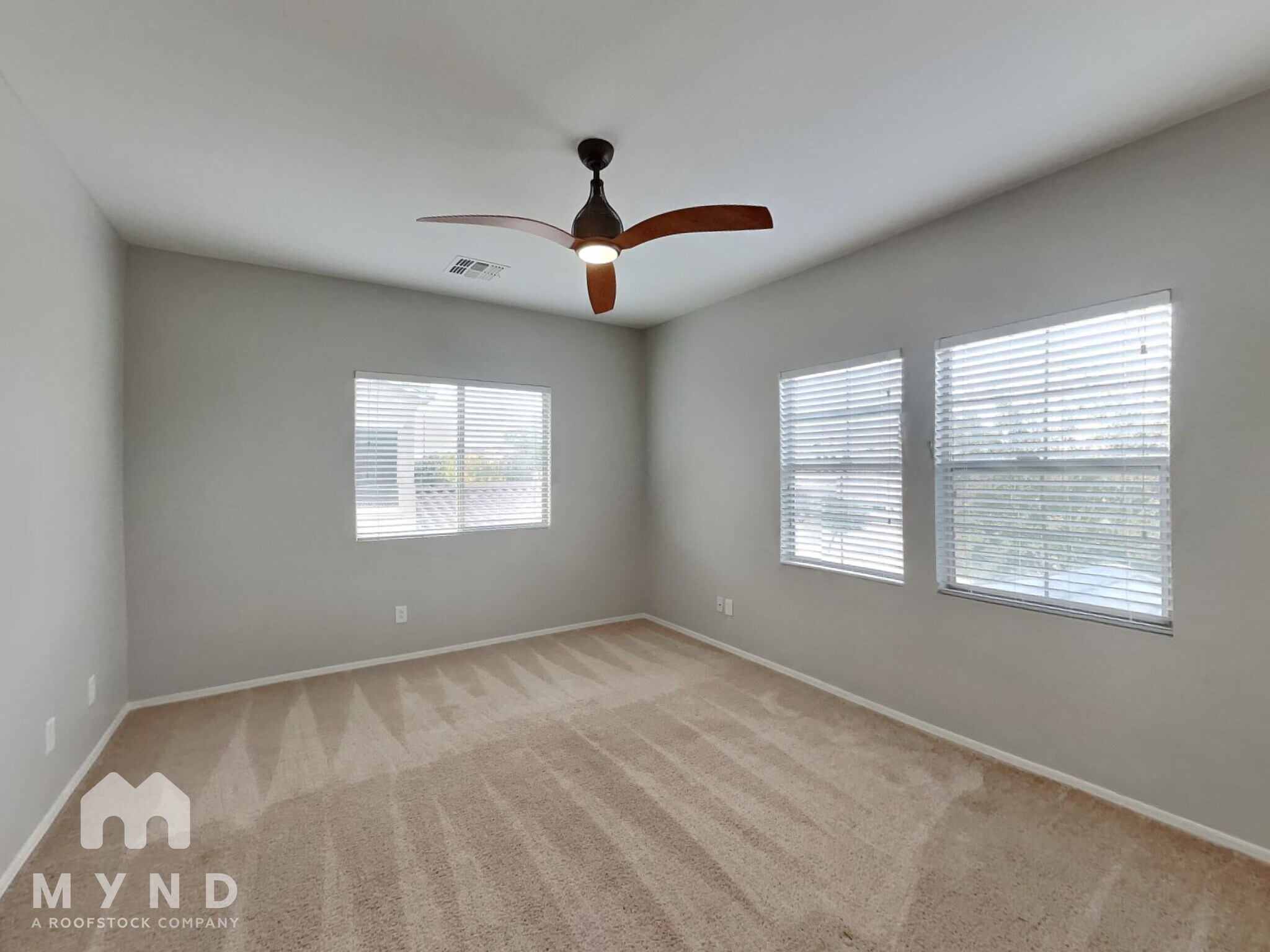 Building Photo - 3009 E Lynx Way