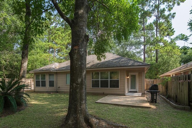 Building Photo - 83 Hidden Meadow Dr
