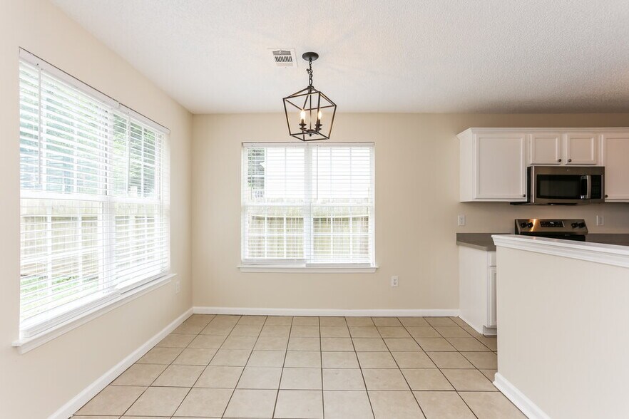 Building Photo - 402 Lafayette St