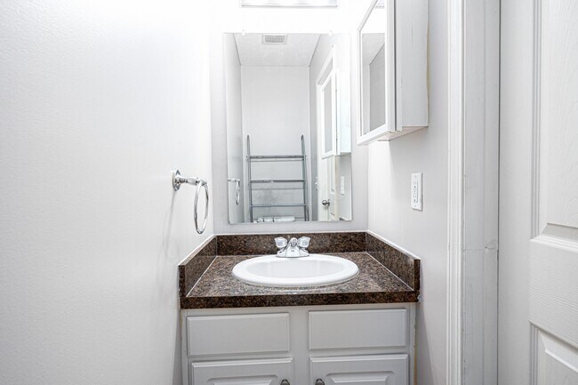 Building Photo - 6012 Turnwood Dr