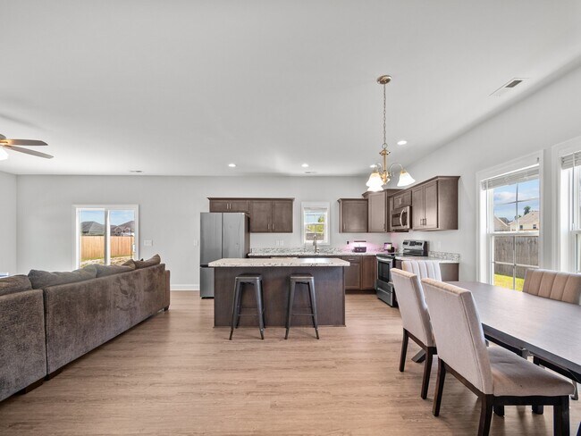 Building Photo - 516 Poults Dr