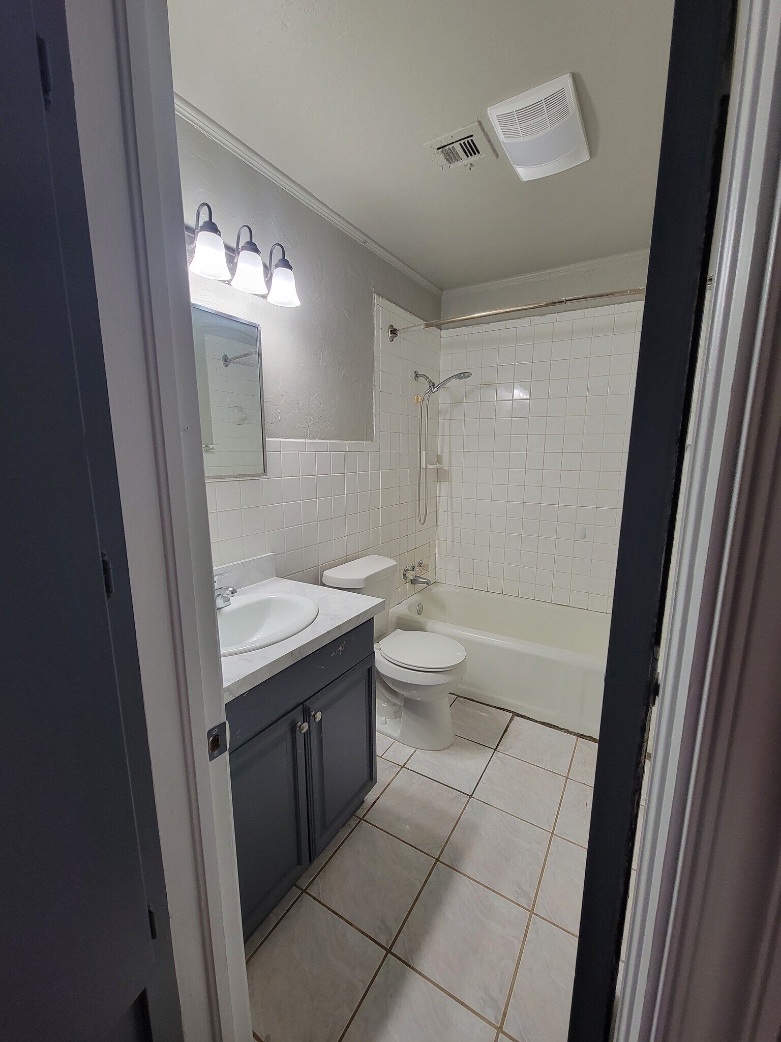 Building Photo - 504 N Marshall Dr