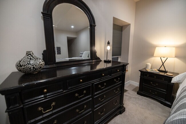 Building Photo - 255 Matterhorn Dr