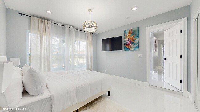 Building Photo - 11647 Anhinga Dr