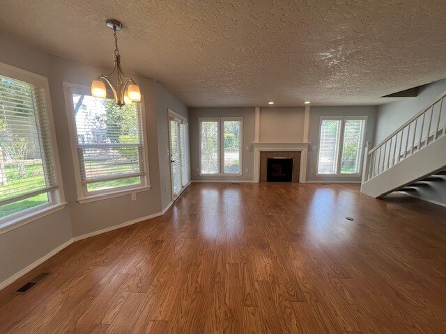 Building Photo - 3 Bed 2.5 Bath in Boise!