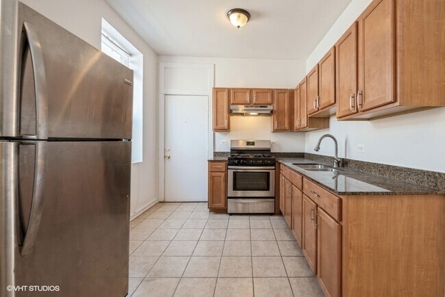 Building Photo - 5162 S King Dr