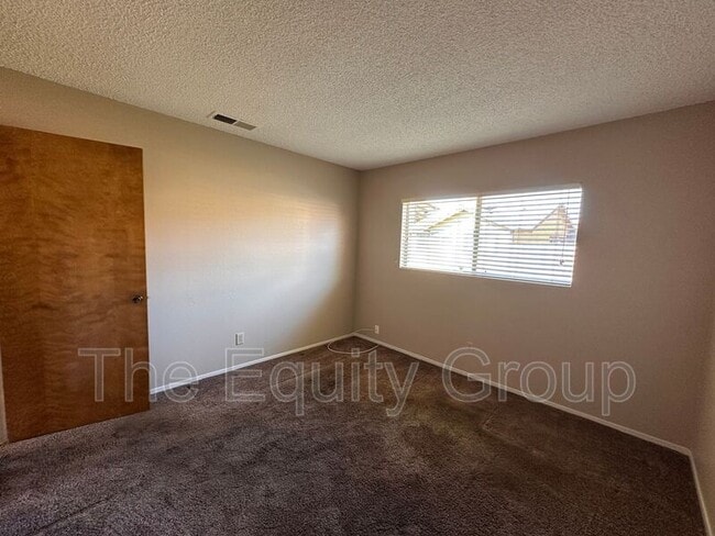 Building Photo - 1930 E Harold Ave