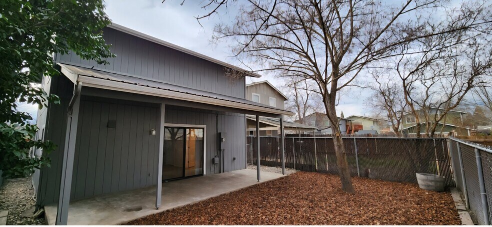 Building Photo - 415 Lorraine Ave