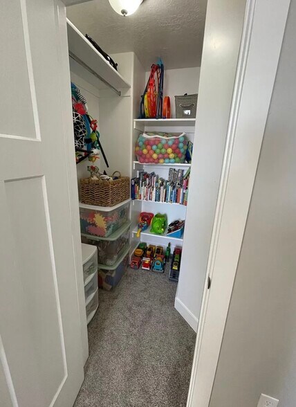 Building Photo - 1999 E Abbey Way