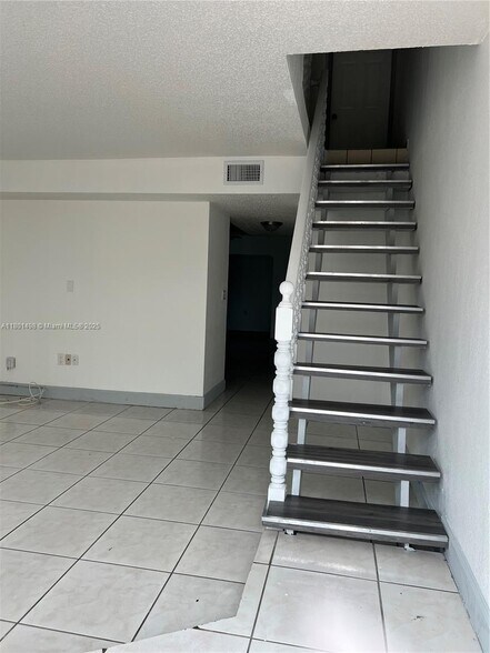Building Photo - 5067 NW 5th St
