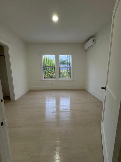 Building Photo - 2035 NW 26th St