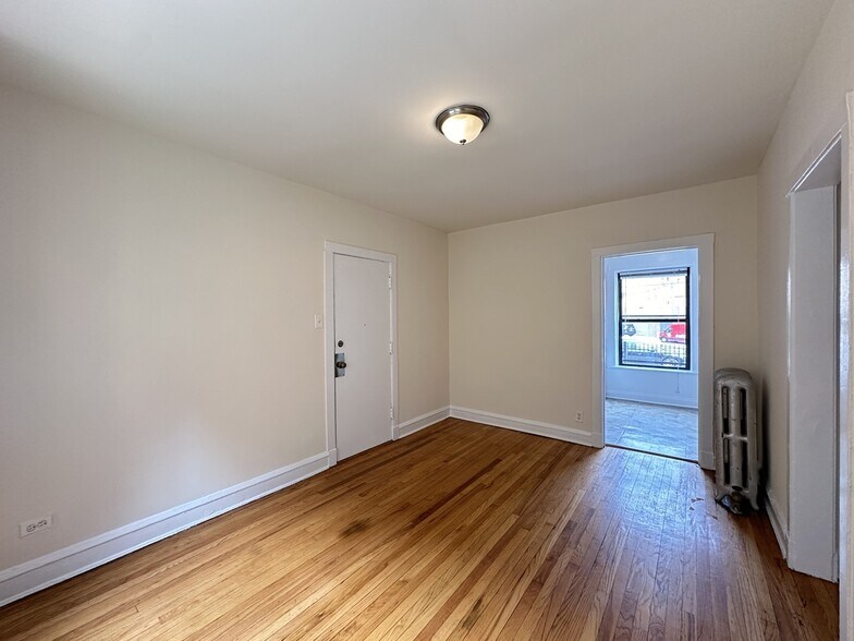 Building Photo - 2651 N Spaulding Ave