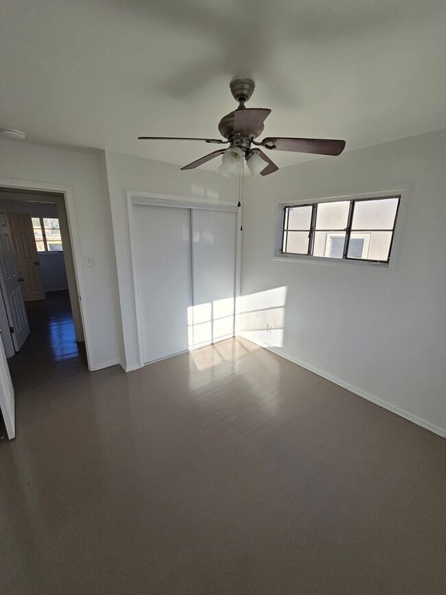 Building Photo - Centrally located in the NE Heights 4 bedroom, 1 3/4 Bath 1900 square feet.