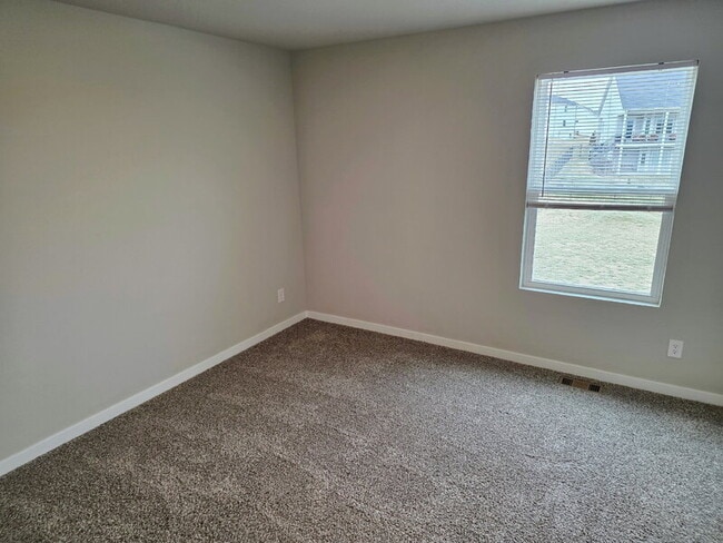 Building Photo - 1724 Southbridge Dr