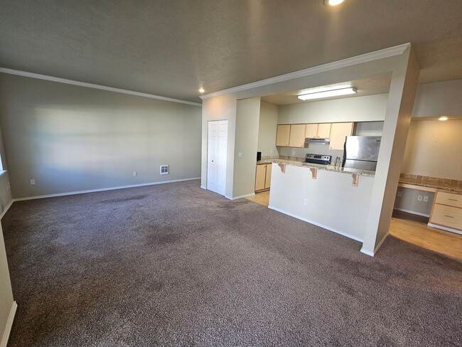 Building Photo - Beautiful condo in liberty lake