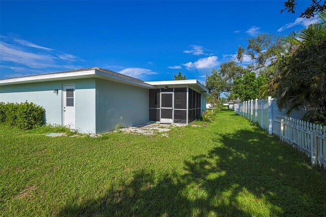 Building Photo - 478 Orange Dr NW