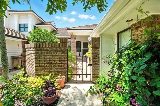 Building Photo - 4028 Crayton Rd