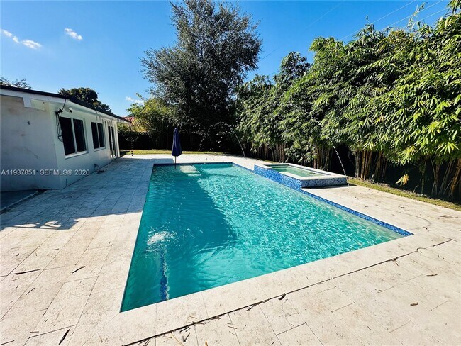 Building Photo - 8160 W 18th Ct