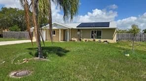 Building Photo - 2209 SE East Dunbrooke Cir