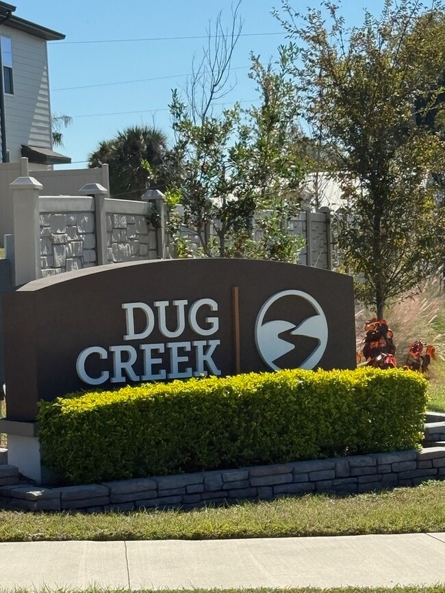 Building Photo - 3BR 2.5BA Townhome w/ Attached Garage • Granite Kitchen • Patio in Gibsonton