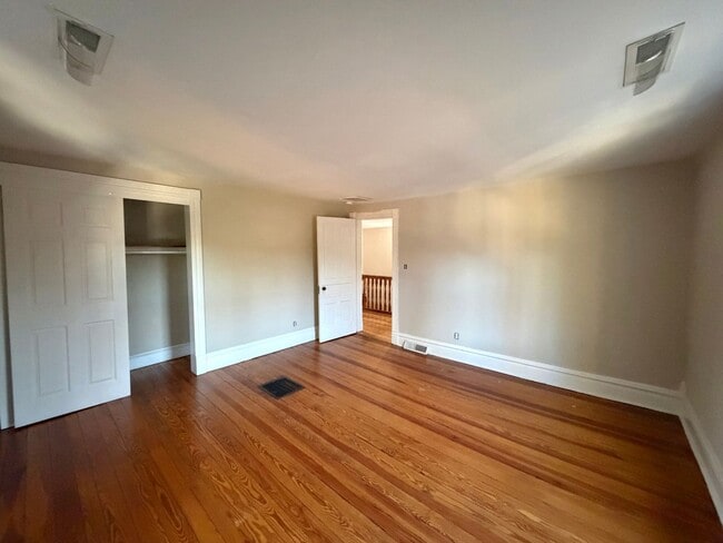 Building Photo - 5826 Railroad Ave