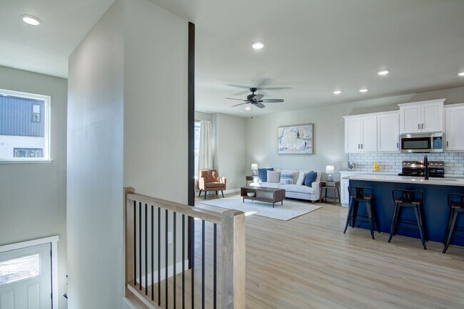 Building Photo - Brand New Luxury Townhomes: 3BR, 2.5Bath Altoona WI