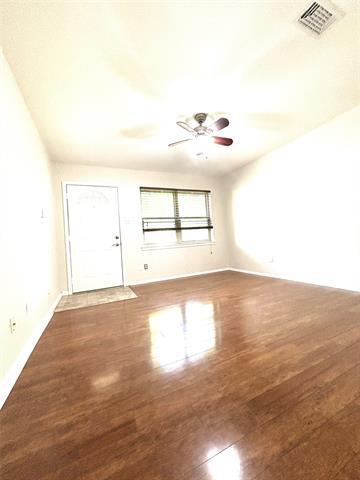 Building Photo - 861 Russell Ln