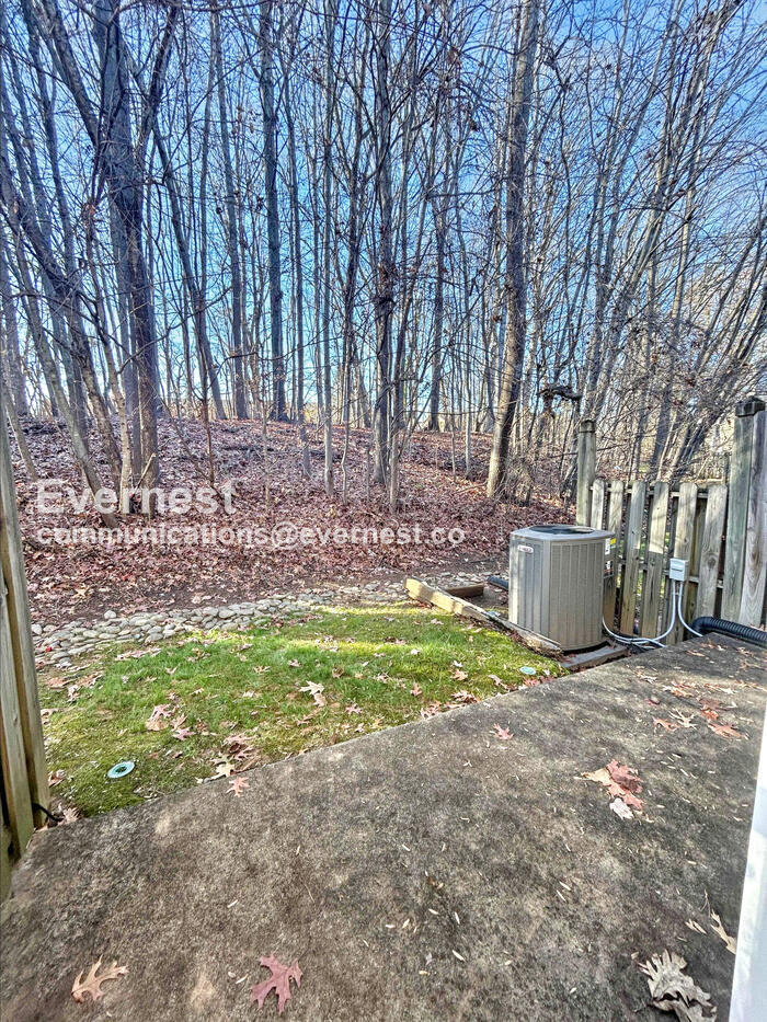 Building Photo - 2233 Stonecutter Dr