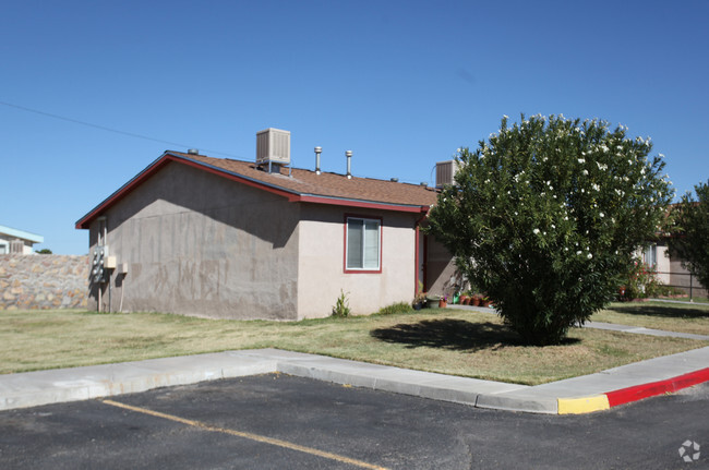 Building Photo - Loma Del Norte Apartments