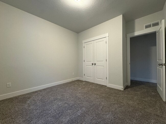 Building Photo - Beautiful New 2 Story Home w/Finished Basement!