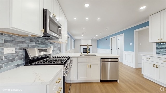 Building Photo - 15405 Tulip Ct