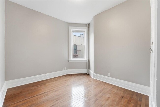 Building Photo - 134 CLIFTON Pl
