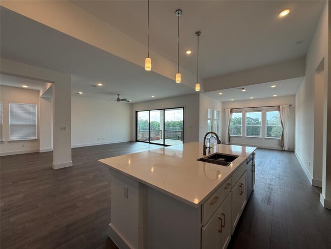 Building Photo - 1801 Cullera Dr