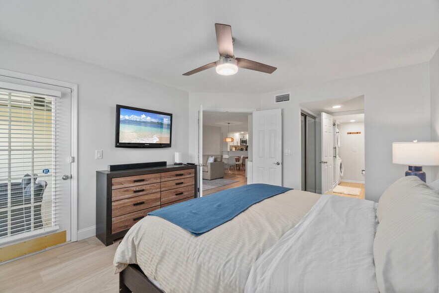 Building Photo - 433 Cerromar Ln