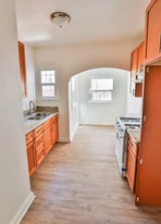 Building Photo - 1640 Gundry Ave
