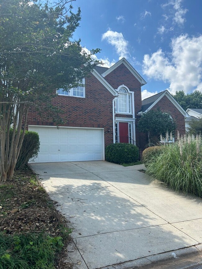 Building Photo - Greer, 4BD/2.5BA, 2630SF