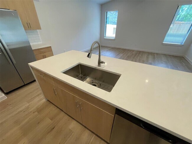 Building Photo - 2515 Appian Wy