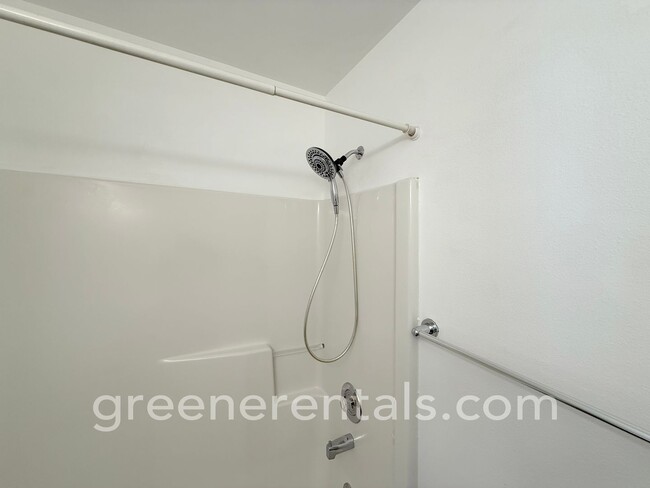 Building Photo - 3BR/2BA Rambler with 2-Car Garage in Yelm!