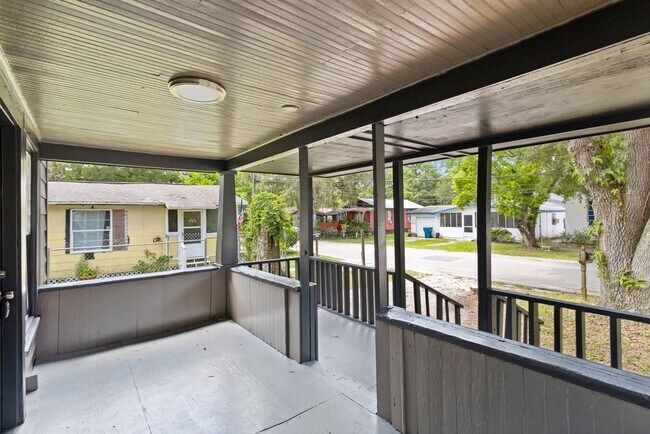 Building Photo - 3 bedroom with large yard $1525.00 ** Read...