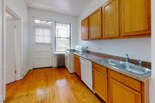 Floorplan - 5300-5308 S. Greenwood Avenue