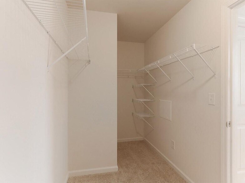 Building Photo - 114 Valimar Dr