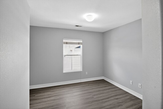 Building Photo - 17381 Waterhouse Cir