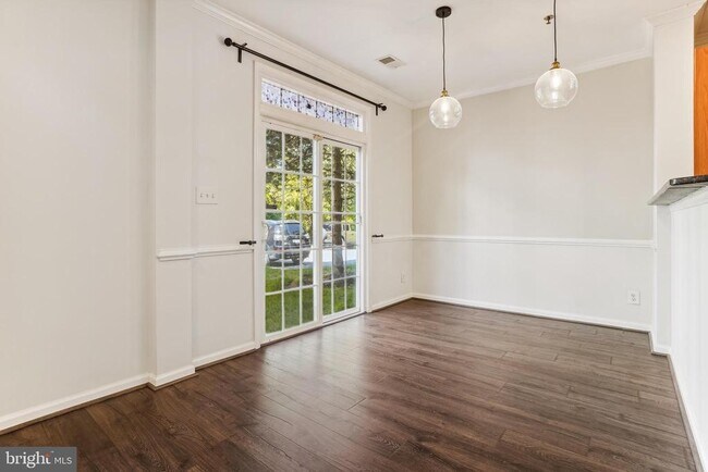 Building Photo - 8930 Milford Haven Ct