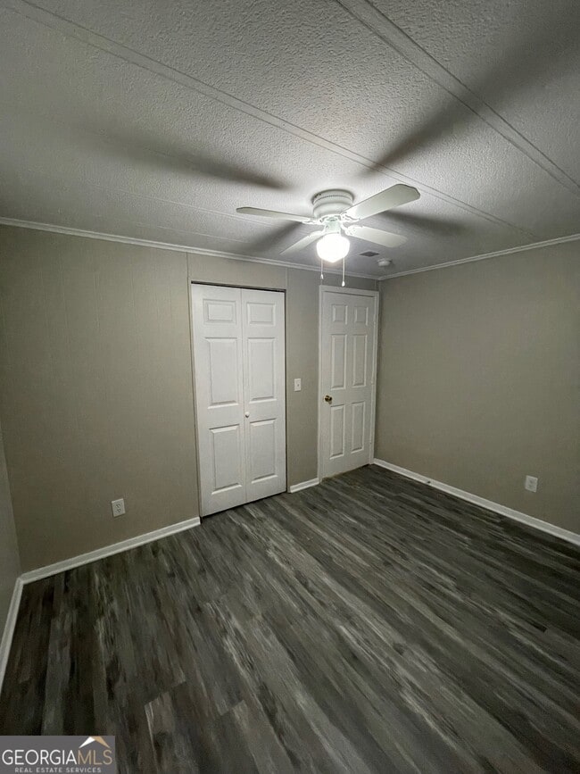 Building Photo - 60 Gees Ln