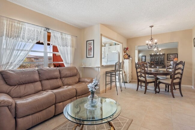 Building Photo - 5300 Washington St