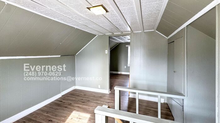 Building Photo - 1582 Pagel Ave