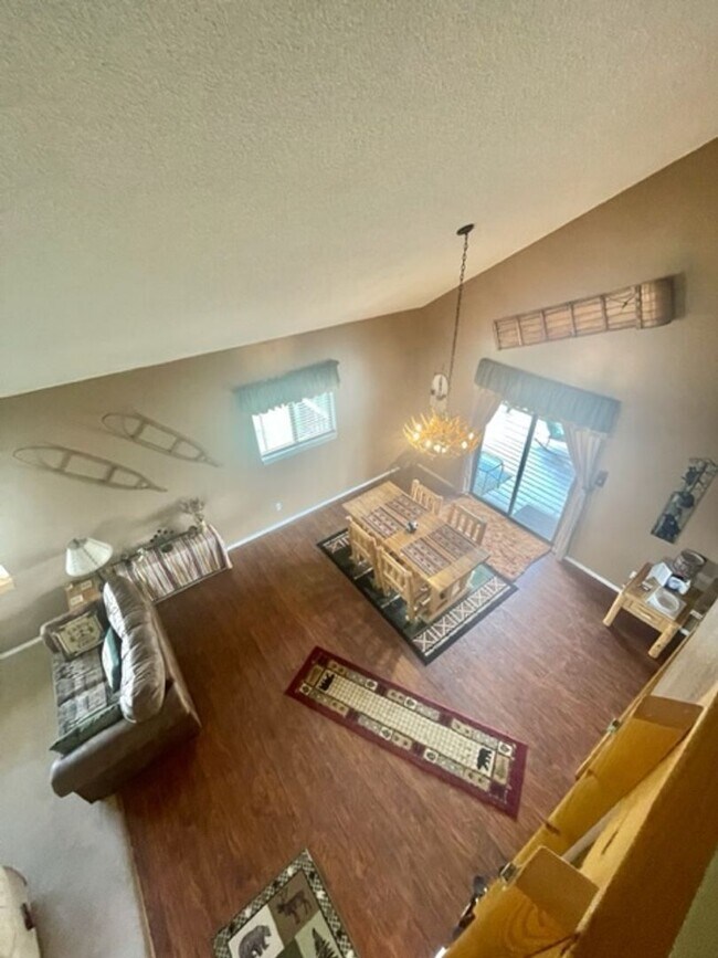 Building Photo - Beautiful Lake Hatcher Home With Views of ...